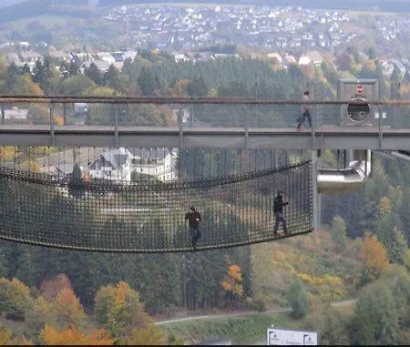 Bike & Kappe, Am Bikepark, Skilift * Winterberg